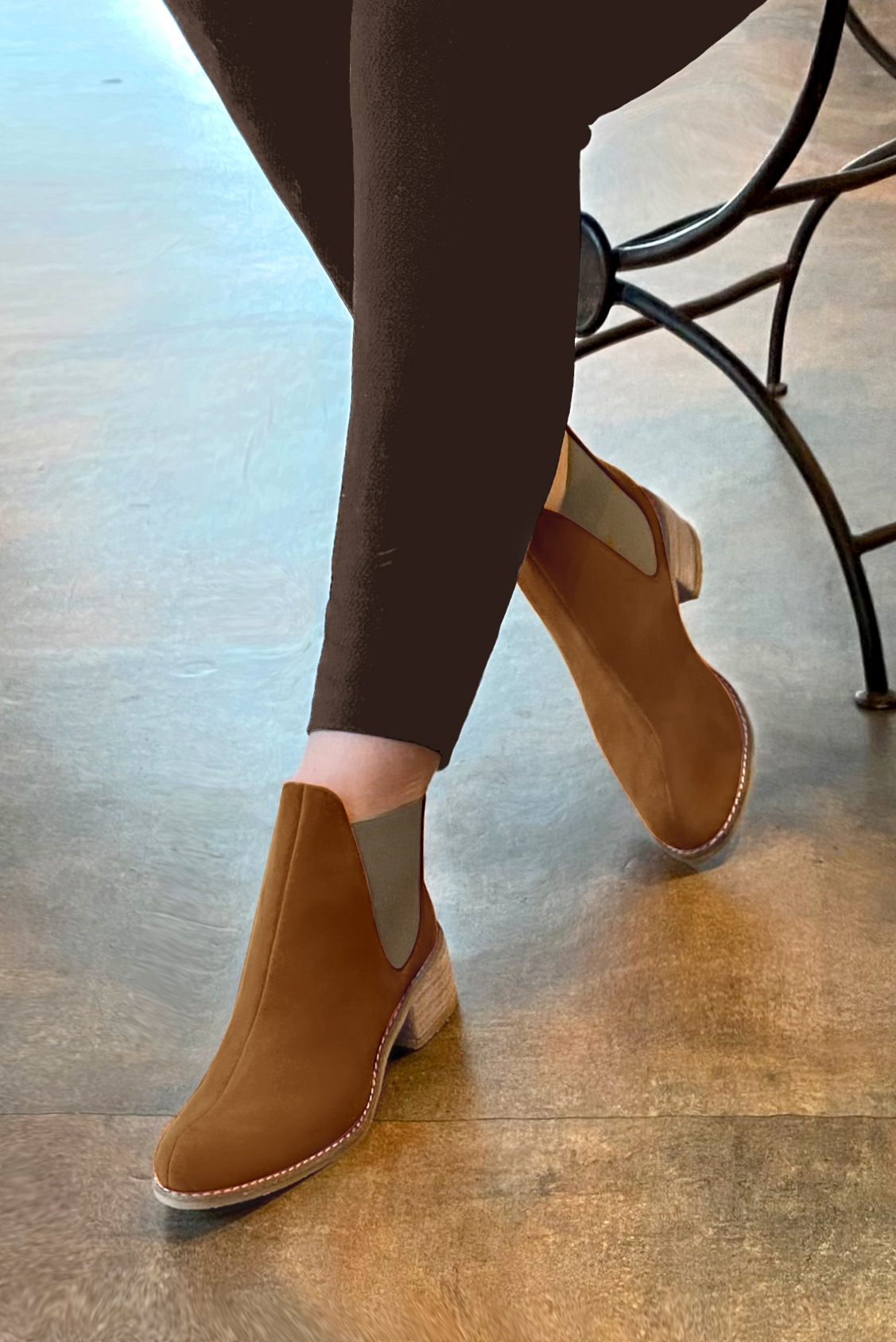 Caramel brown and bronze beige women's ankle boots, with elastics. Round toe. Low leather soles. Worn view - Florence KOOIJMAN